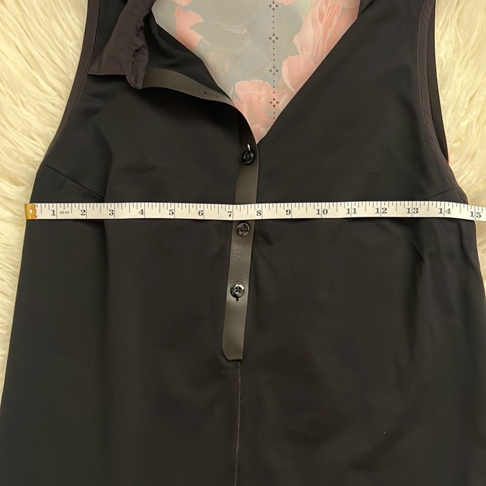 Lululemon Top - Picture 7 of 8